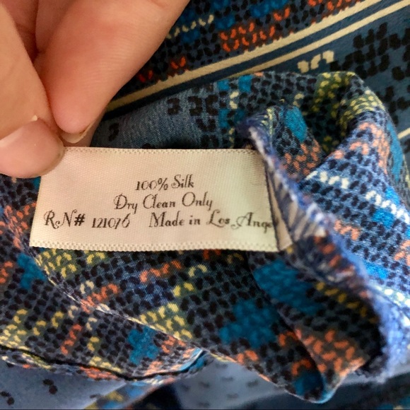 Tiff by tt Silk Blouse - Picture 5 of 5